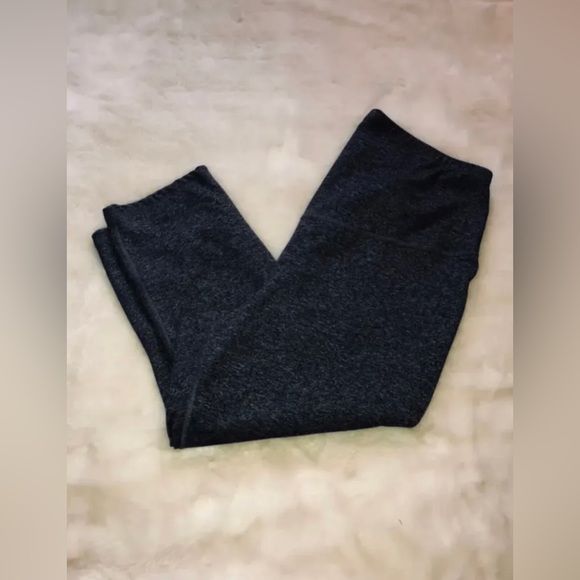 Activewear Capris - Picture 1 of 5
